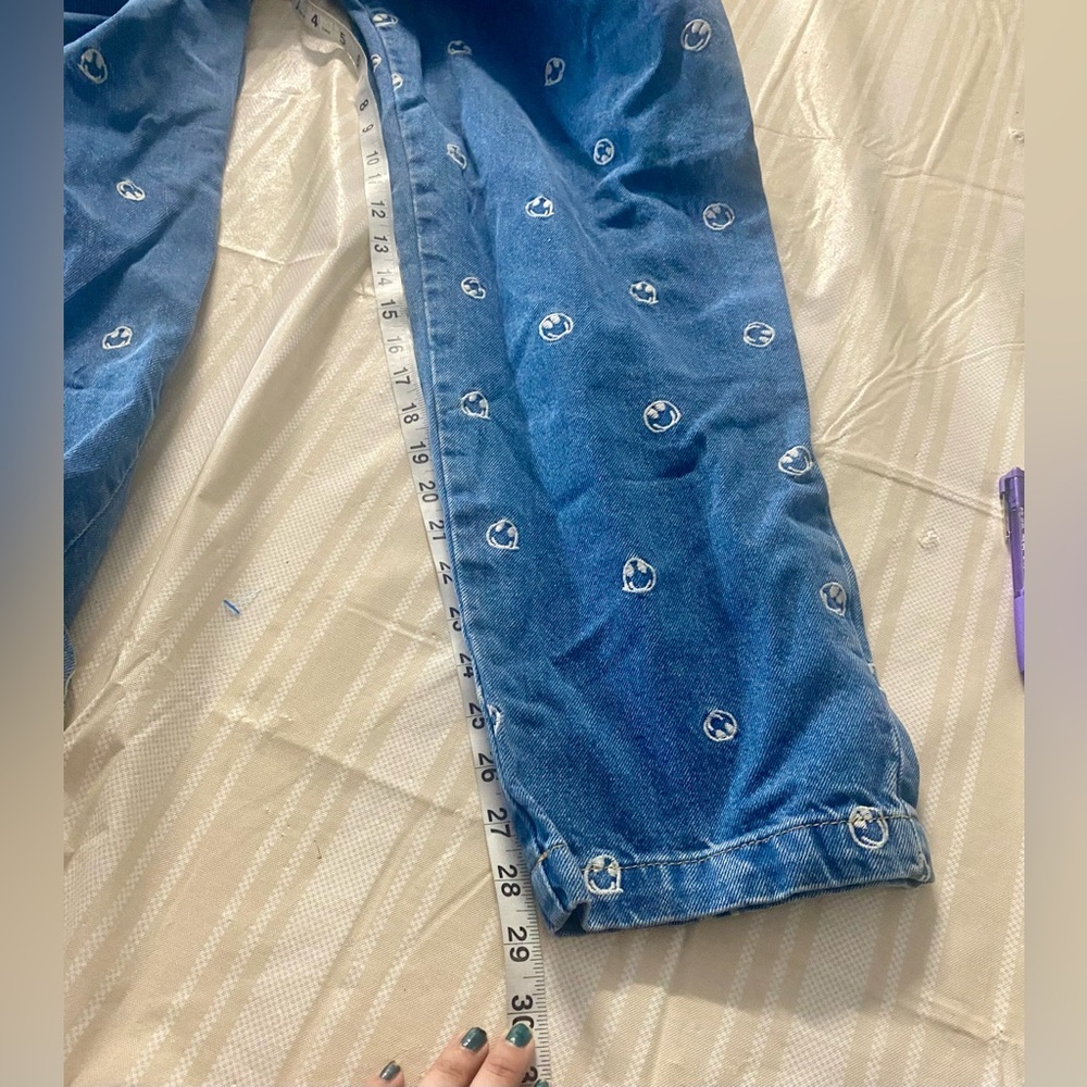 BDG embroidered smiley face denim medium wash . Straight leg baggy unisex pants - Picture 3 of 8